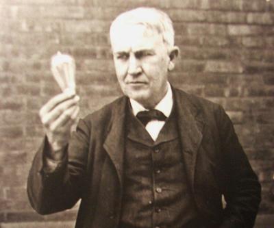 thomas-edison_light Bulb.jpg